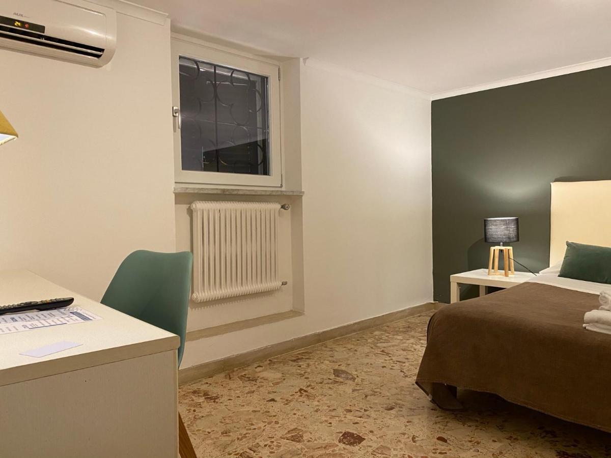 Charme Rooms ตารันโต ภายนอก รูปภาพ
