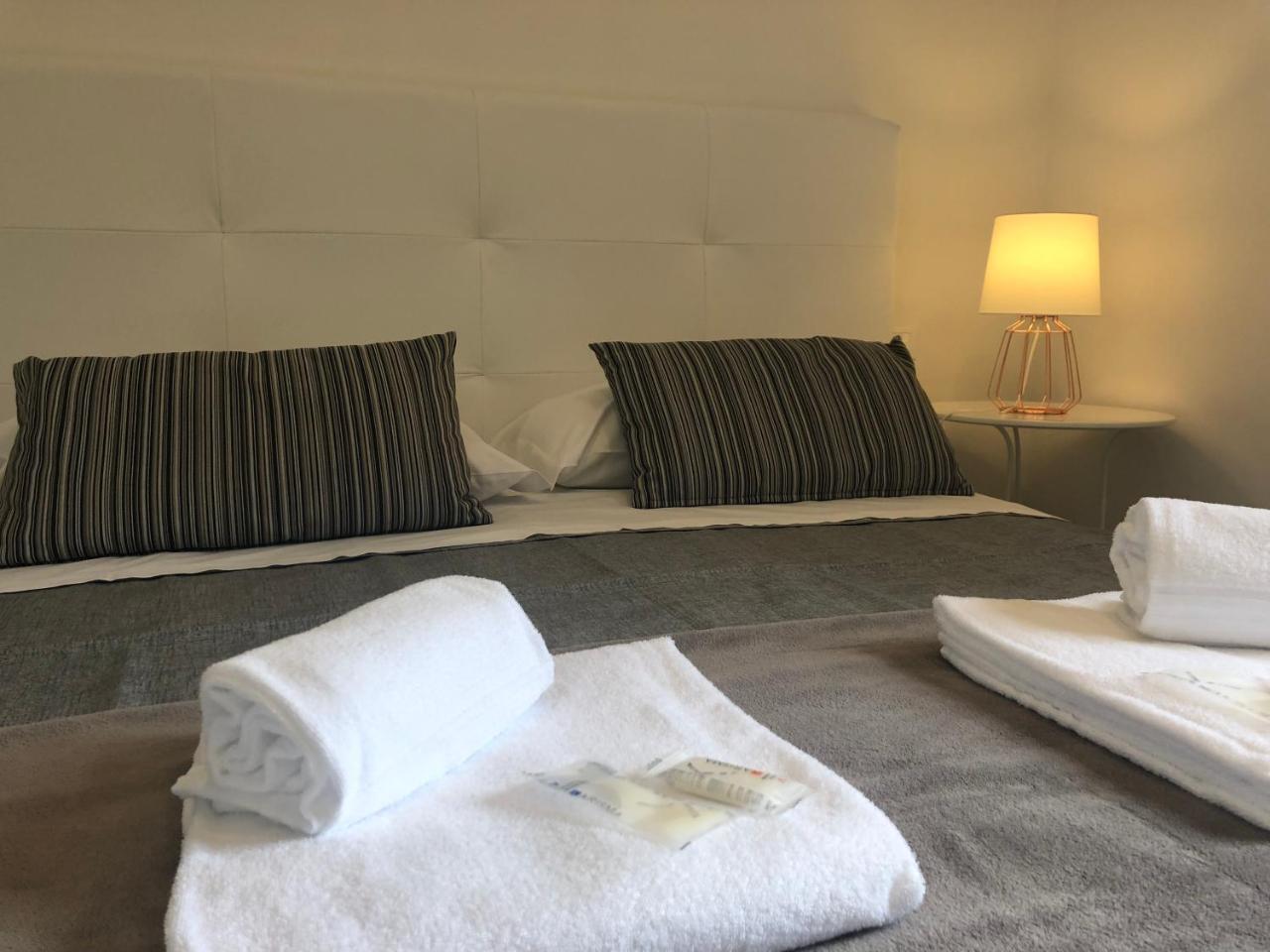 Charme Rooms ตารันโต ภายนอก รูปภาพ