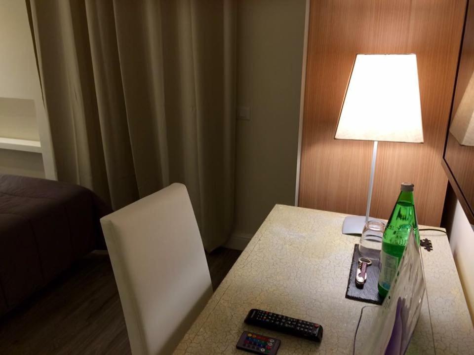 Charme Rooms ตารันโต ภายนอก รูปภาพ